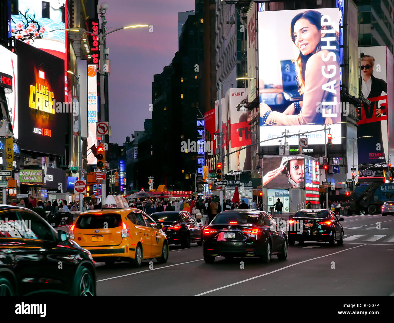 Rush hour traffic new york hi-res stock photography and images - Alamy