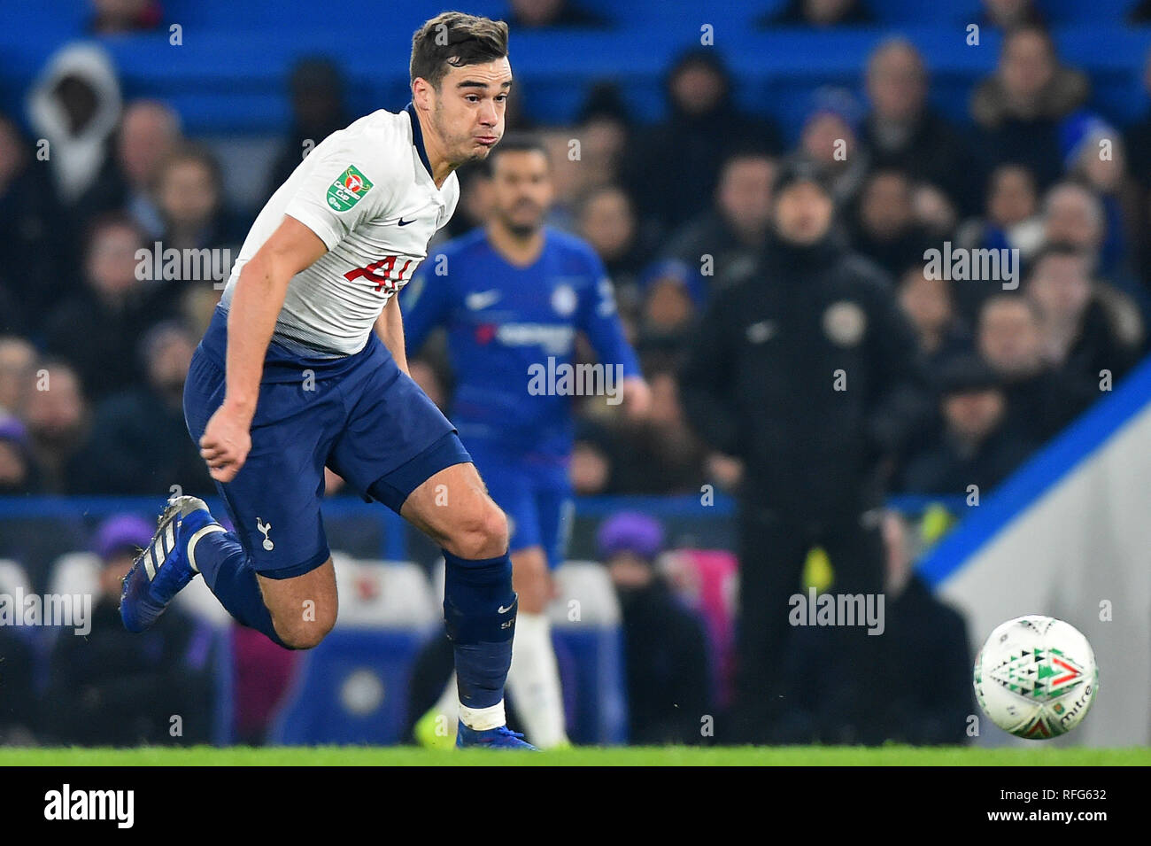 LONDON, UK 24 JANUARY Tottenham midfielder Harry Winks in action during the Carabao Cup match between Chelsea and Tottenham Hotspur at Stamford Bridge, London on Thursday 24th January 2019. (Photo Credit: MI News & Sport) Stock Photo