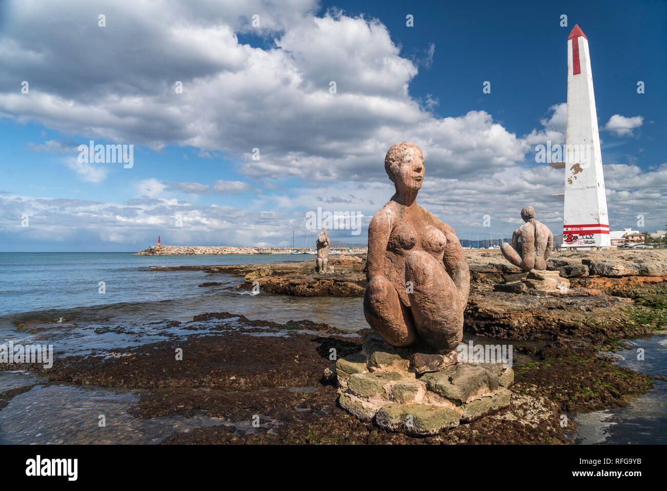 Skulpturen Austellung 'Häfen der Meeresalge' vom Künstler Joan Bennassar, Can Picafort, Mallorca, Balearen, Spanien  |  sculptures exhibition “Ports o Stock Photo