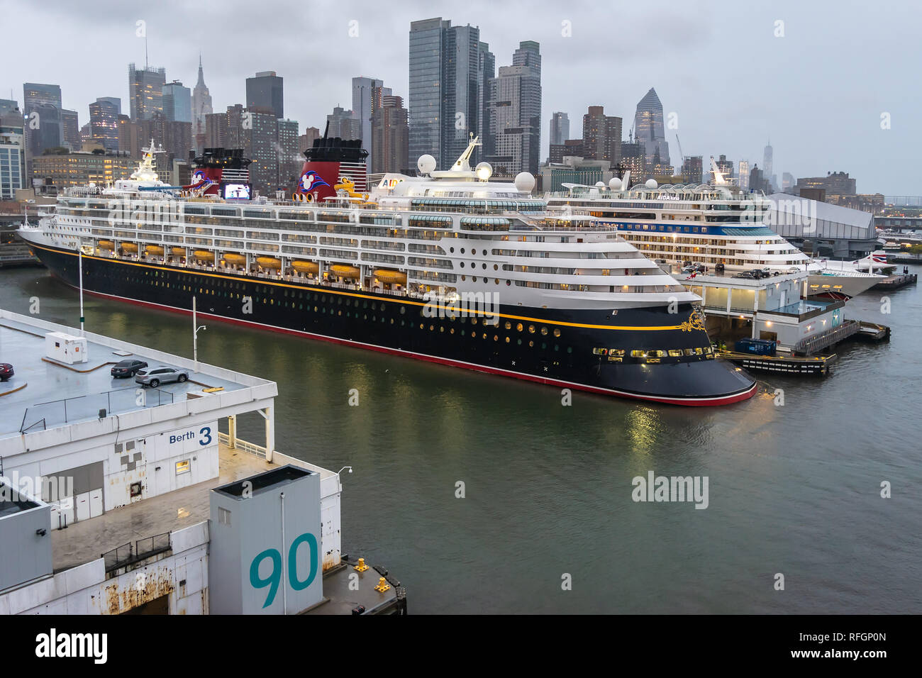 new york harbor cruise