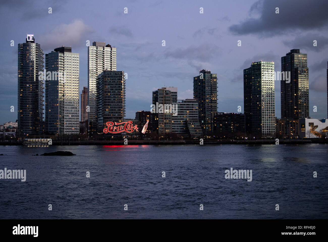 New York City Usa 24th Jan 19 Skyscrapers Stand On The East River Opposite Manhattan In New York Usa Credit Bernd Von Jutrczenka Dpa Alamy Live News Stock Photo Alamy