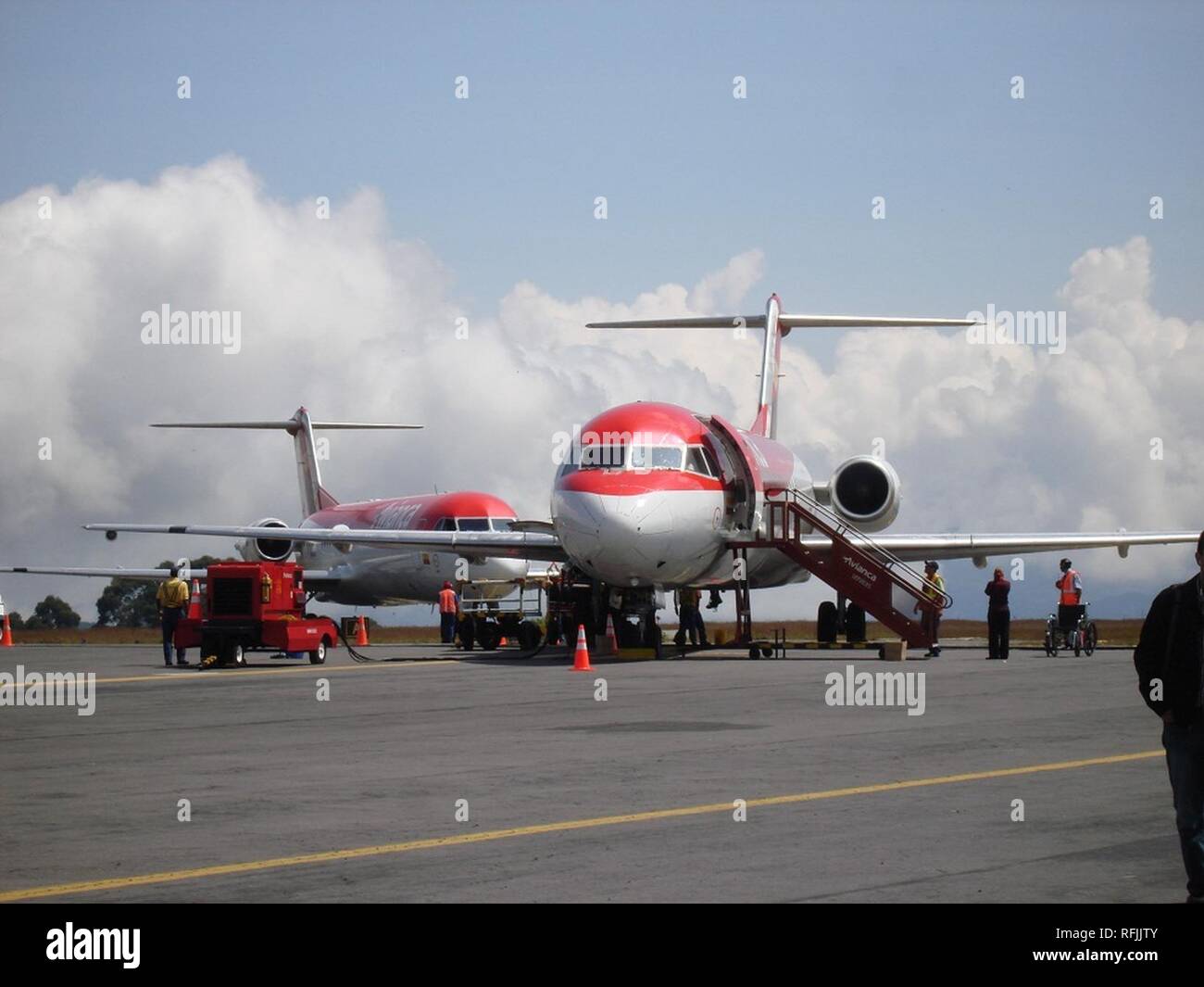 Aviones Fokker F100 en el Aeropuerto Antonio Nariño. Stock Photo
