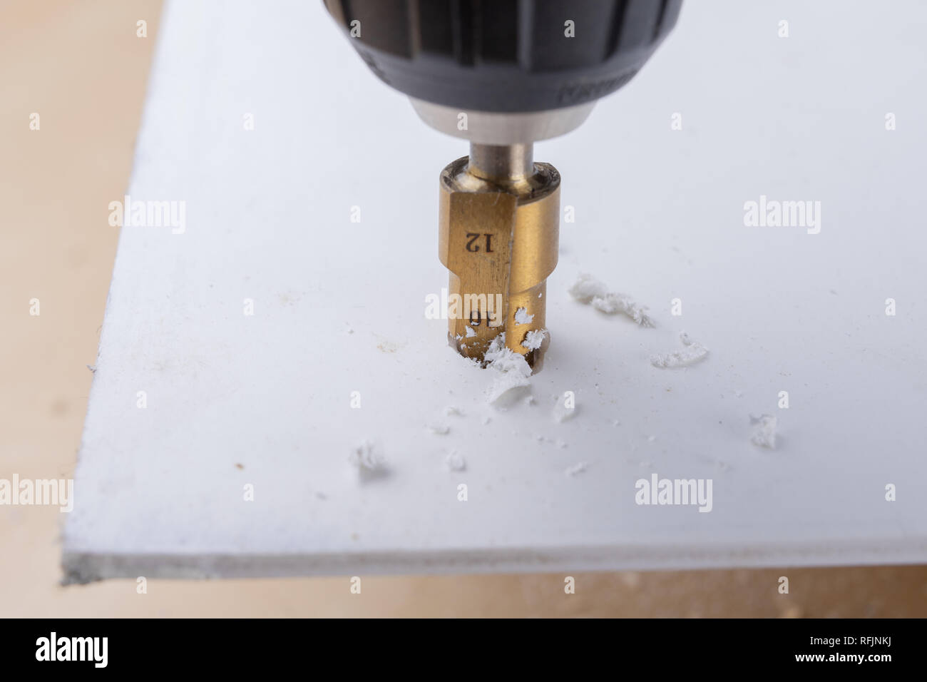 Drilling and deepening holes in wood. Countersink and other accessories