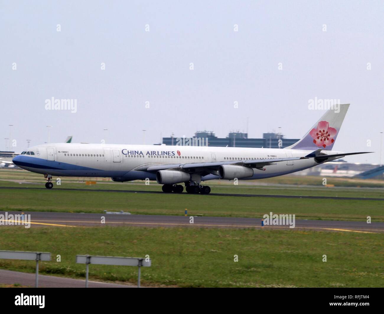 B-18801 China Airlines Airbus A340-313X - cn 402 pic1. Stock Photo