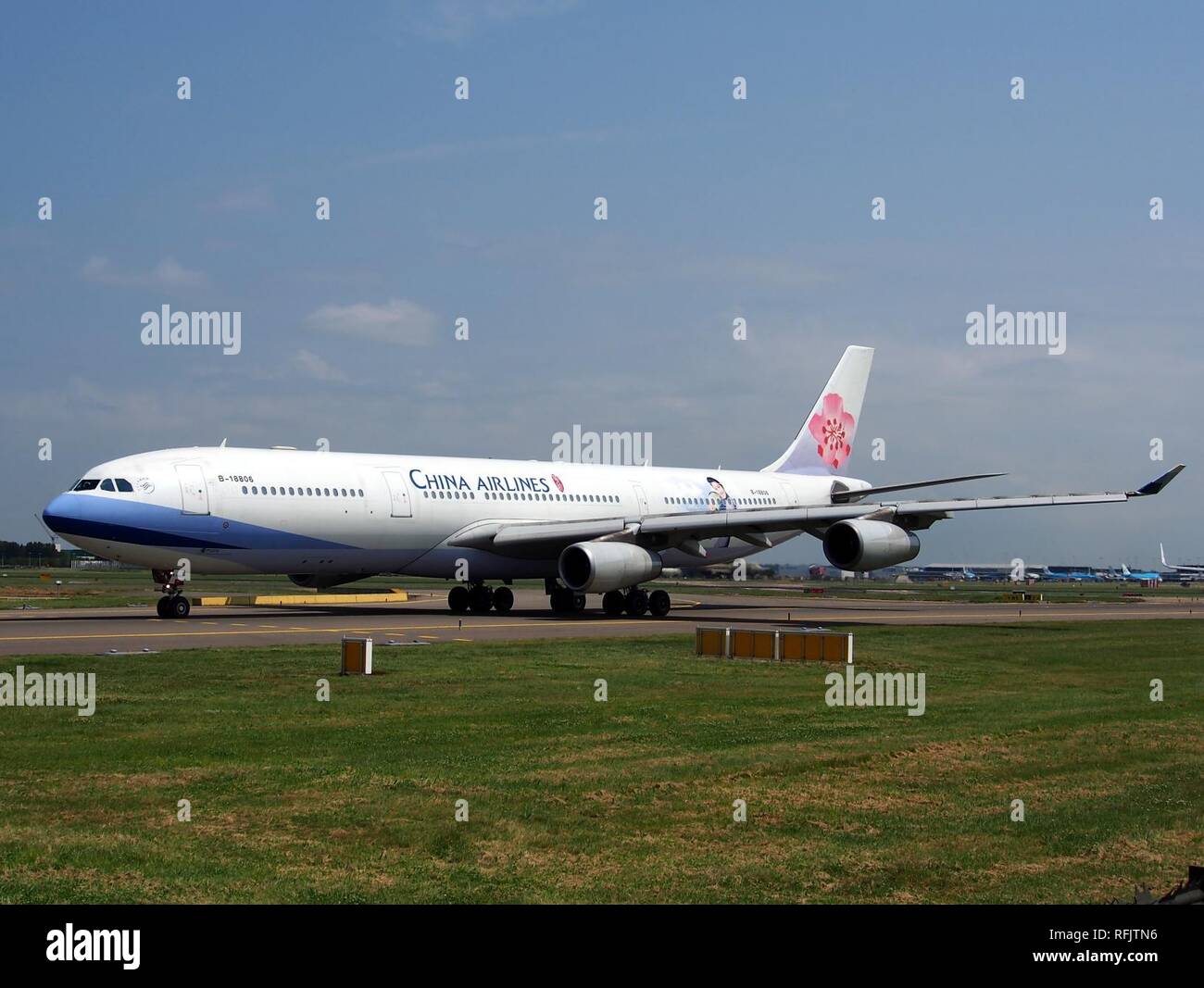 B-18806 China Airlines Airbus A340-313X - cn 433 pic3. Stock Photo
