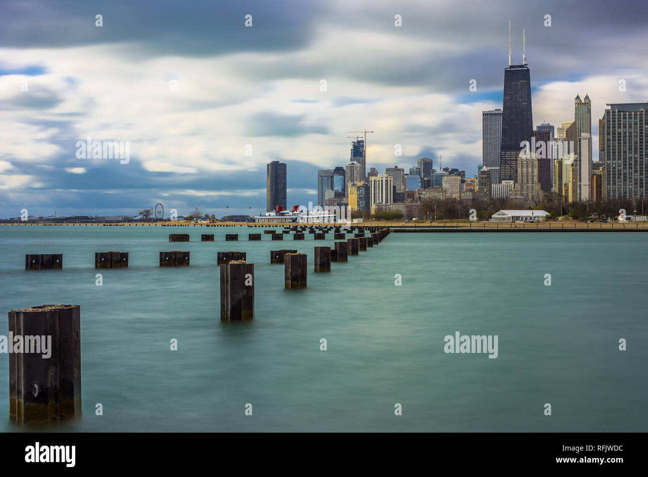 Chicago Skyline With Lake Michigan Stock Photo - Alamy