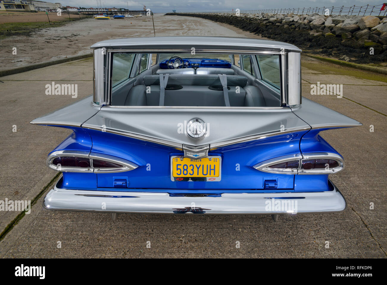 Customised 1959 Chevrolet Brookwood classic American 2 door station