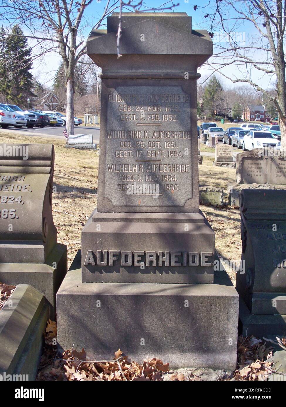 Aufderheide plot, Mount Royal Cemetery, 2015-03-22, 02. Stock Photo