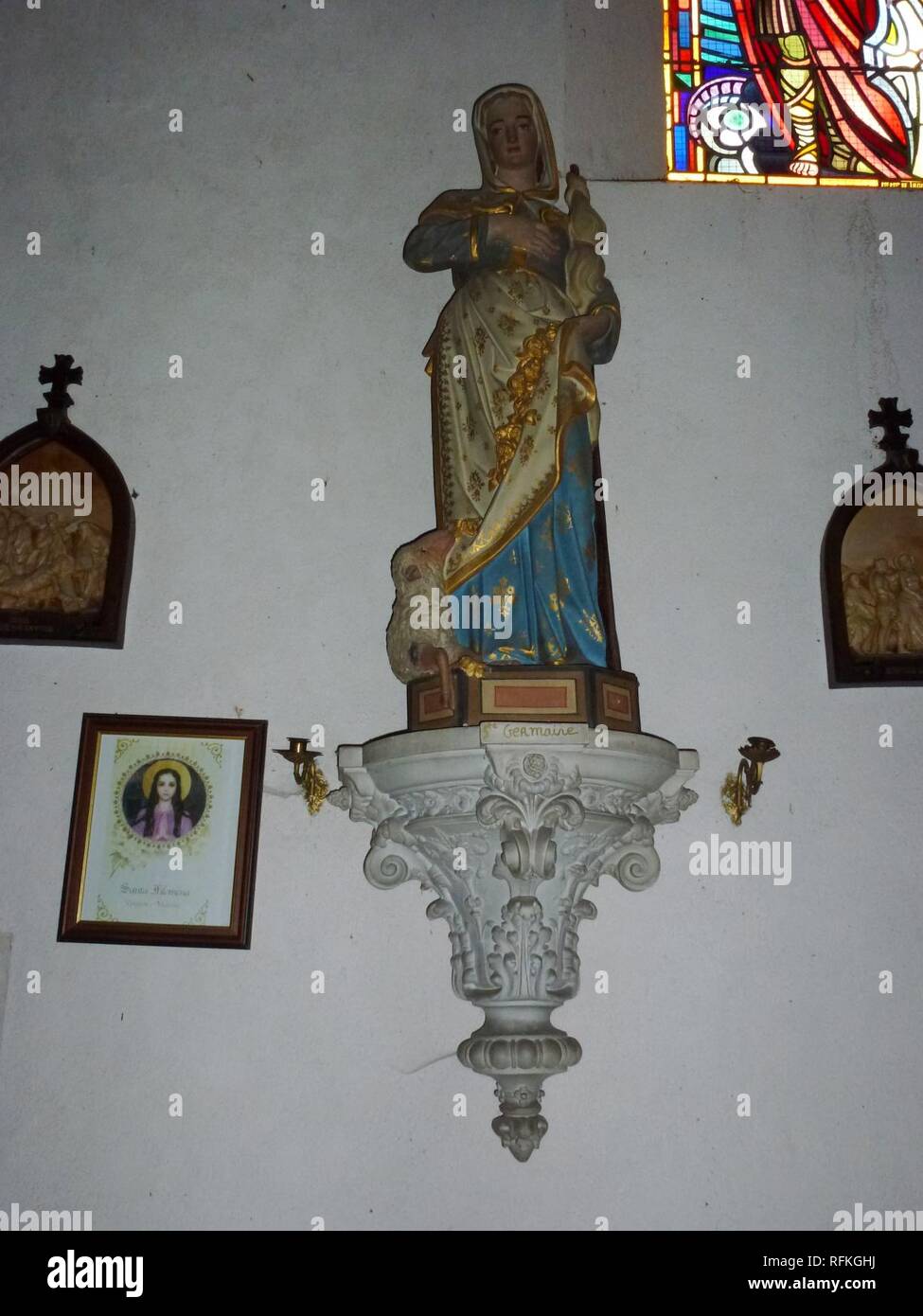 Auge (Ardennes) Église statue Ste Germaine de Pibrac