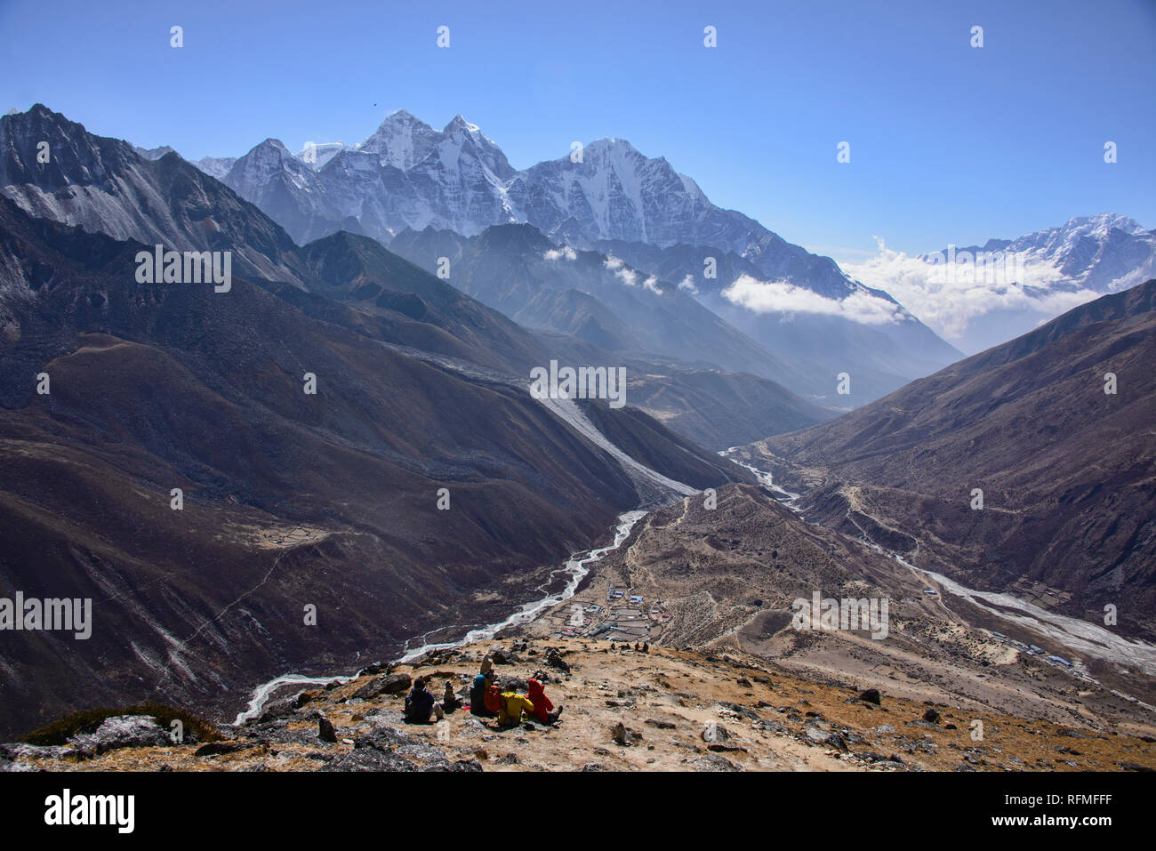 Taboche and Cholatse view from Nangkar Tshang near Dingboche, Nepal, Himalaya, Khumbu Himal Stock Photo