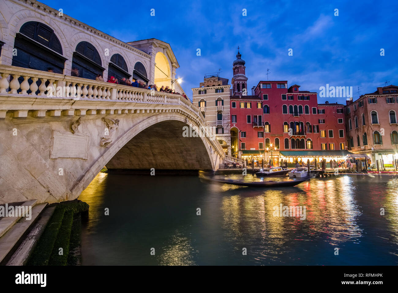 Grand canal at night with a gondola hi-res stock photography and images ...