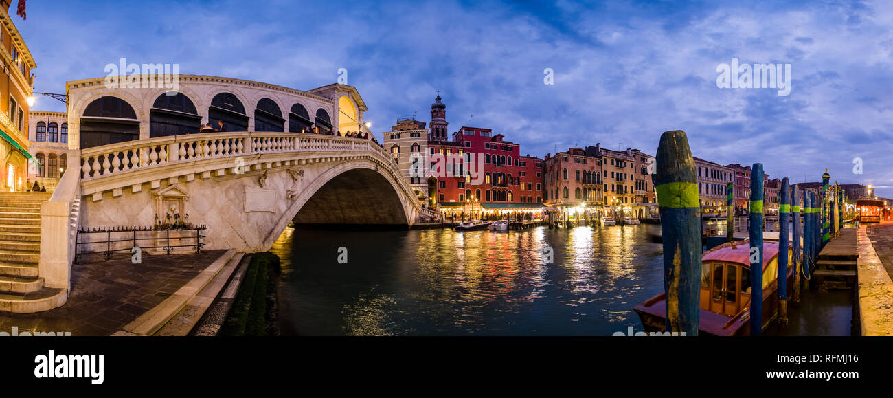 Night view rialto bridge grand canal hi-res stock photography and ...