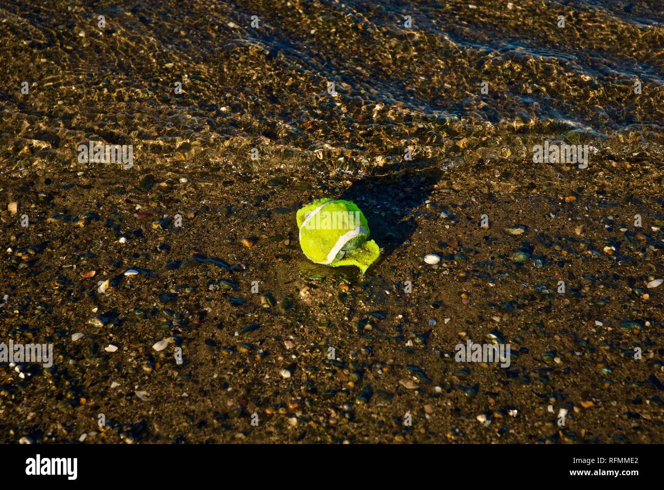 Plastic waste and pollution washed up on a beach in Rhosneigr, Anglesey, North Wales, UK Stock Photo