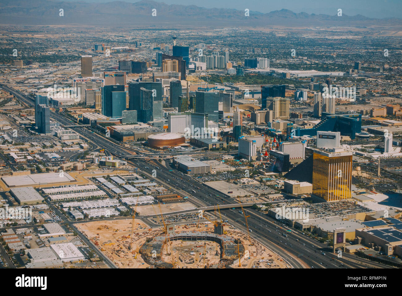Las vegas city skyline day hi-res stock photography and images - Alamy