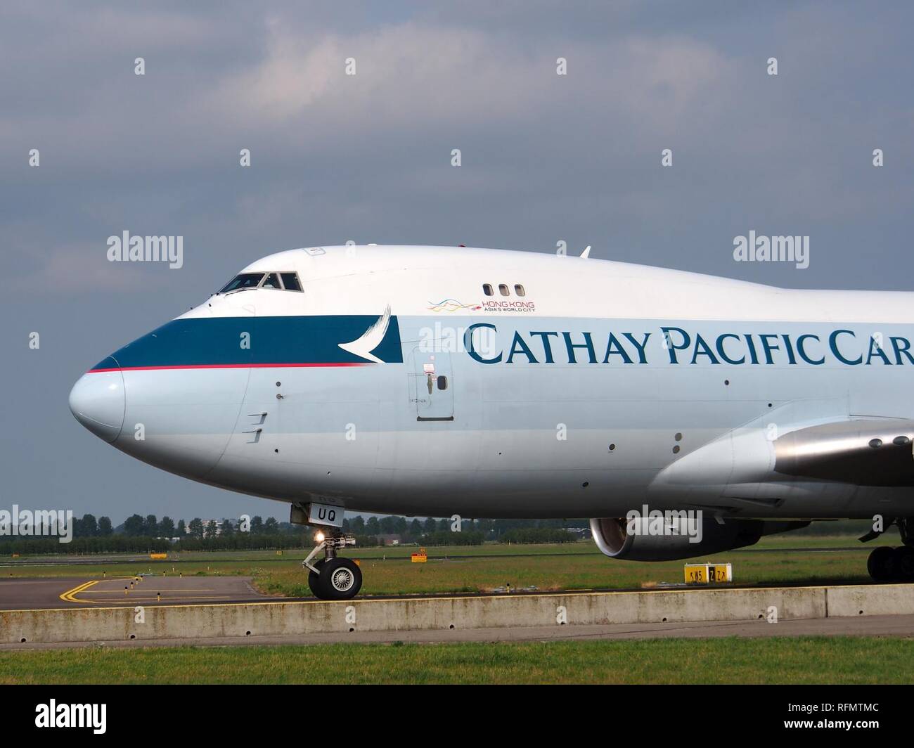 B-HUQ Cathay Pacific Boeing 747-467F - cn 34150 taxiing 14july2013 pic-006. Stock Photo