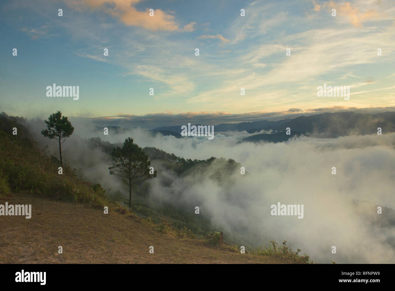 Sea Of Clouds Below Kamanbaneng Peak Marlboro Country Sagada Mountain Province Philippines Stock Photo Alamy