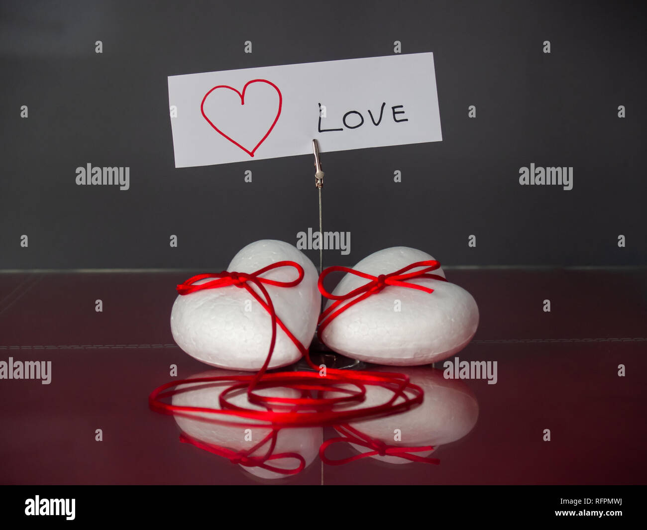 Red string hi-res stock photography and images - Alamy