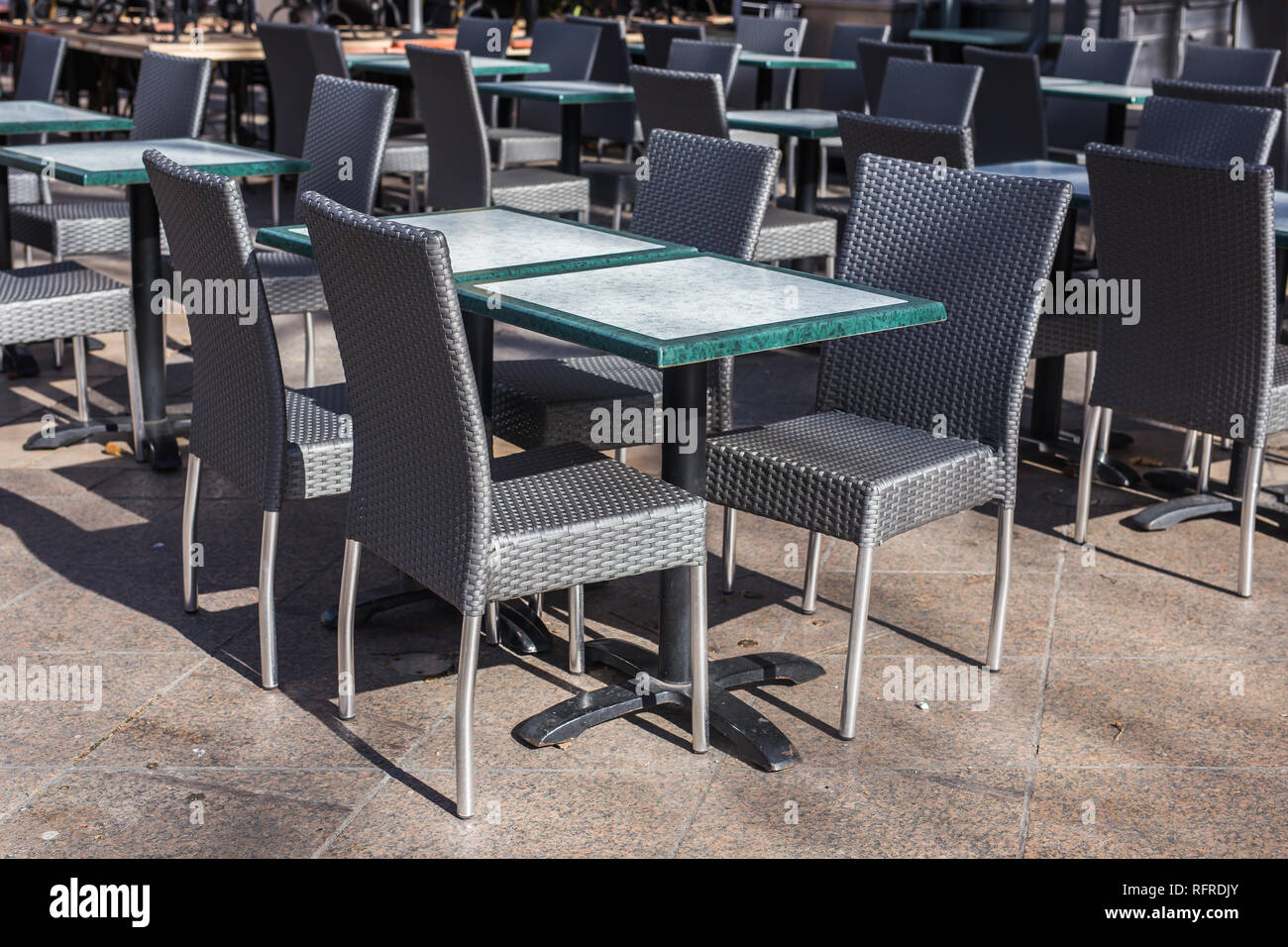 Cafe, coffee shop, tavern and restaurant concept Empty tables in