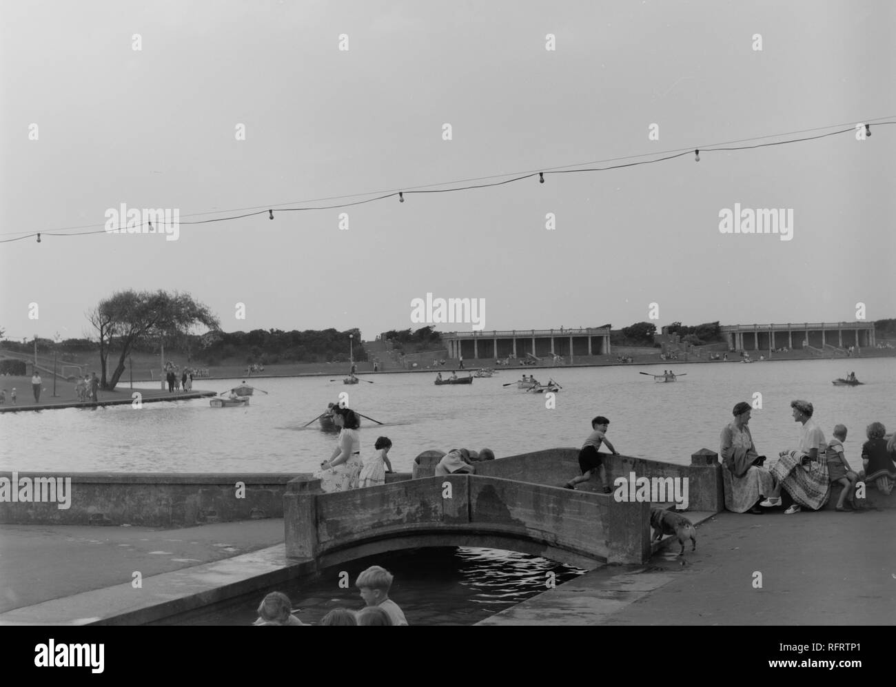 The Knap Swimming Pool, Barry Island 1957 Stock Photo