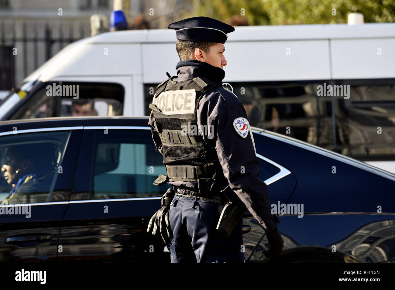 French police officer regulating traffic - Paris - France Stock Photo ...