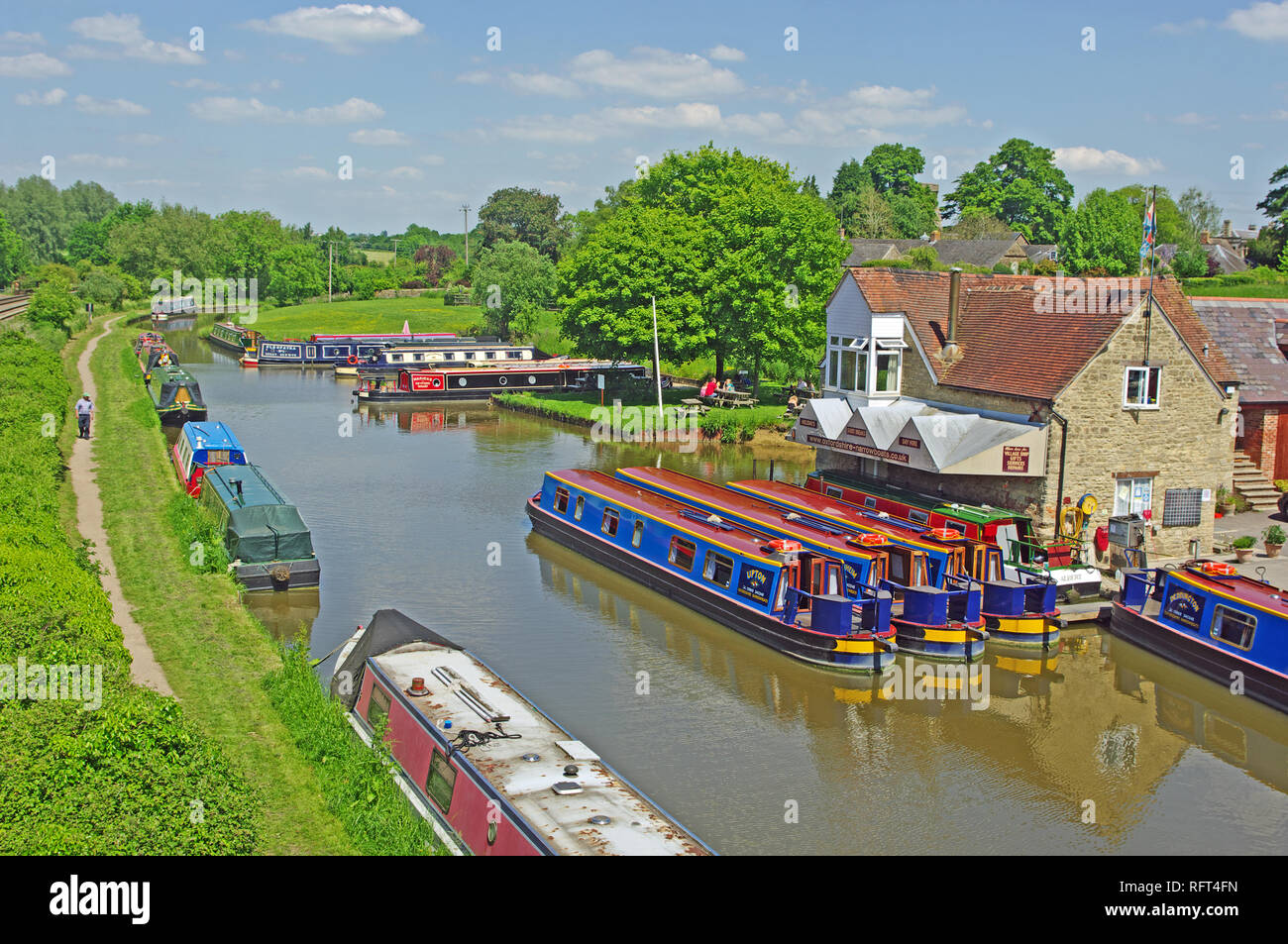 Narrow Boats, Lower Heyford, Wharf, Oxford Canal, Oxfordshire Stock Photo