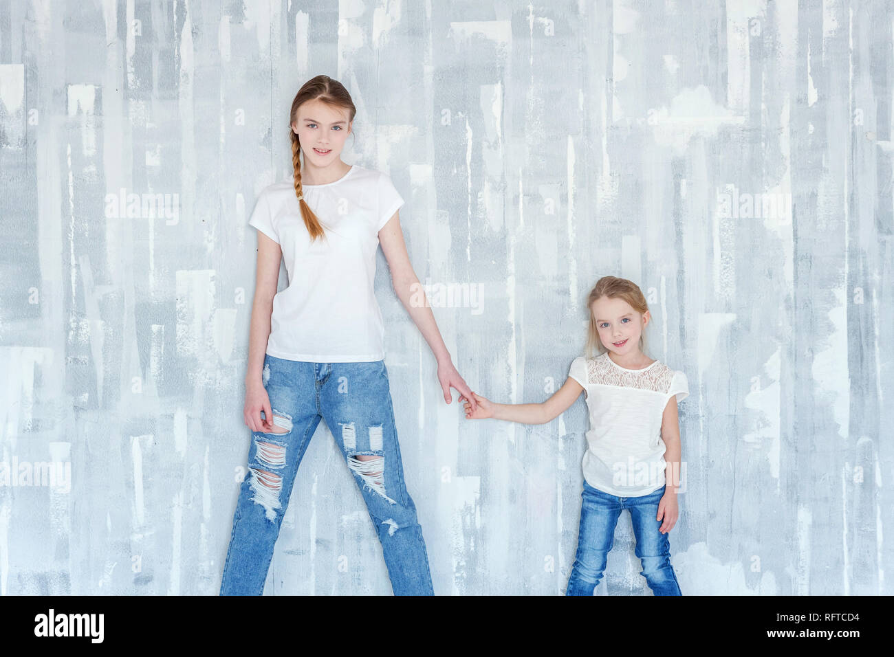 Cute teenage girl jeans tight hi-res stock photography and images - Alamy