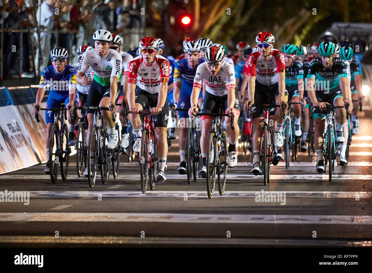 Mendoza, Argentina. 26th January, 2019. Arrival to the finish line of the cyclists peloton of the Criterium in Centro C’vico in the 37th Vuelta a San Juan 2019 on January 26, 2019 in San Juan, Argentina. Credit: Alexis Lloret/Alamy Live News Stock Photo