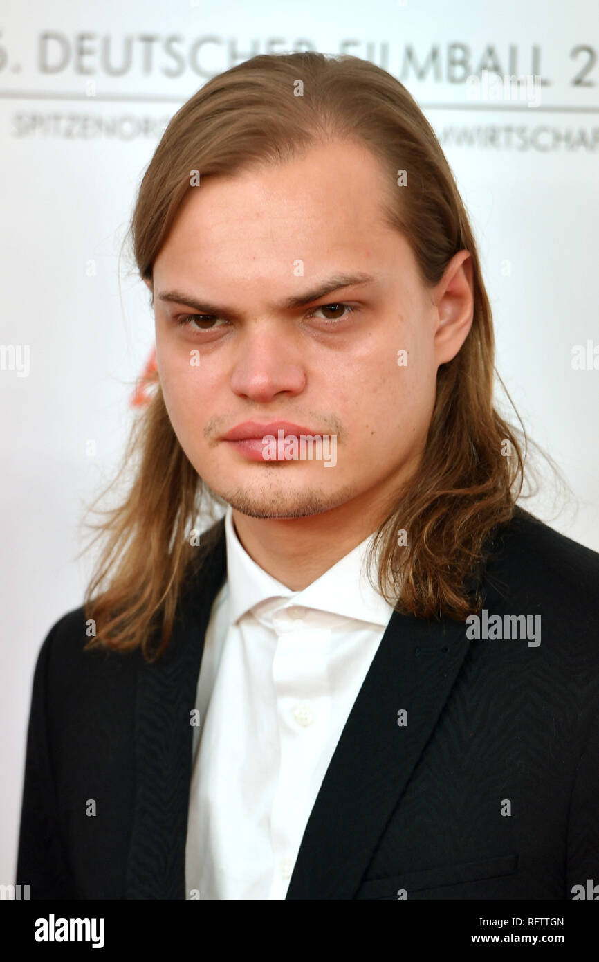 Page 3 Wilson Gonzalez Ochsenknecht High Resolution Stock Photography And Images Alamy