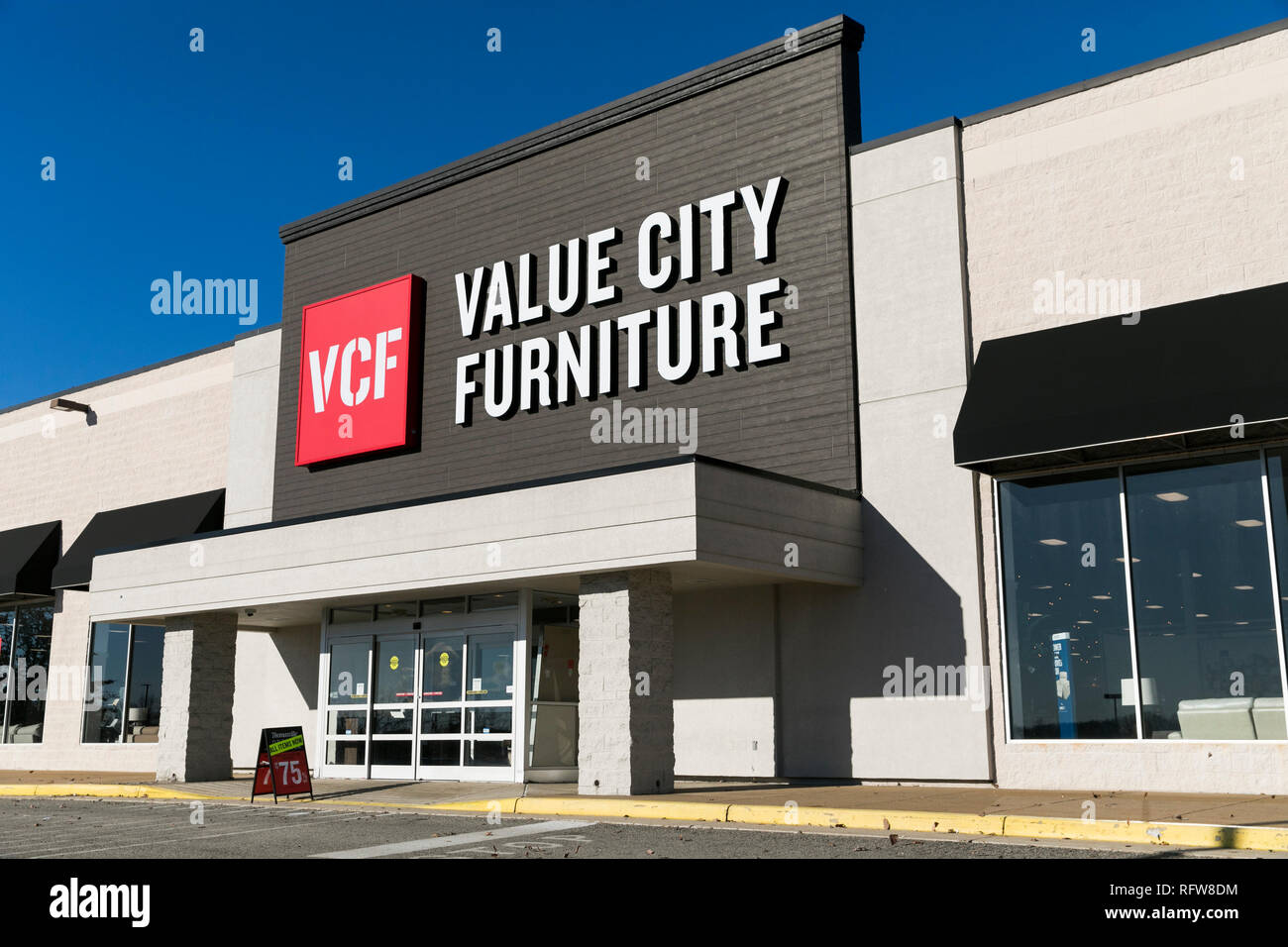 Value city furniture hi-res stock photography and images - Alamy