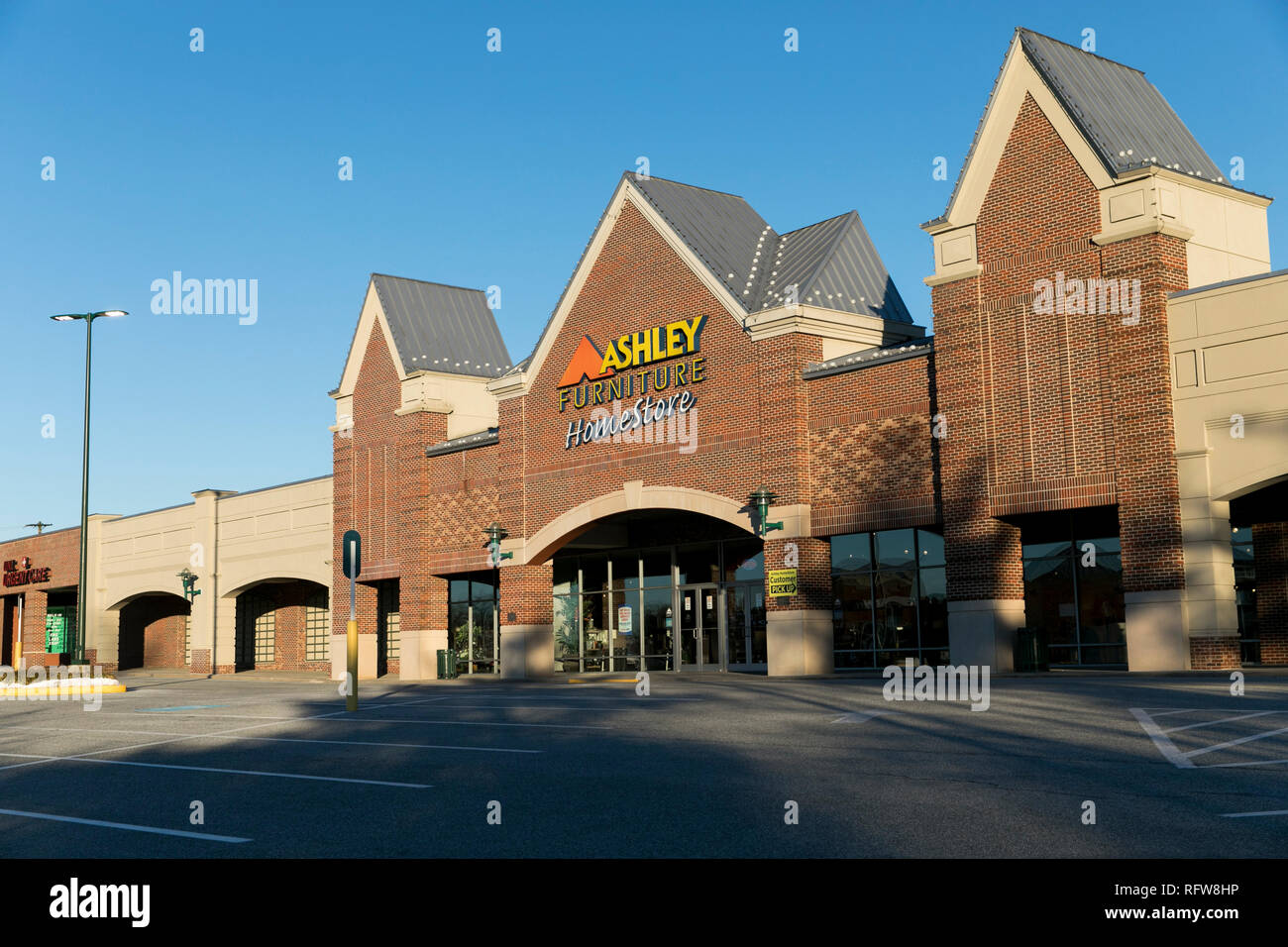 Ashley Furniture Store High Resolution Stock Photography And Images Alamy