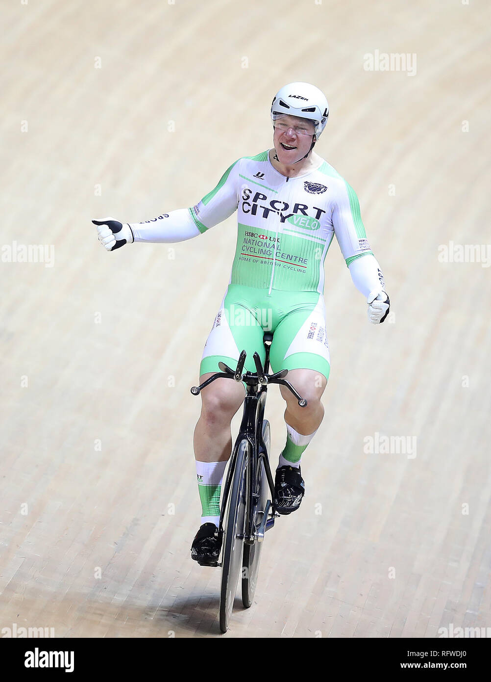 Matt Rotherham of Sportcity Velo celebrates winning the Men's 1000m ...