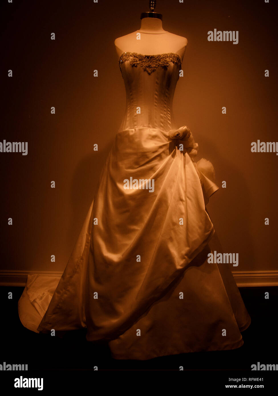night dress store