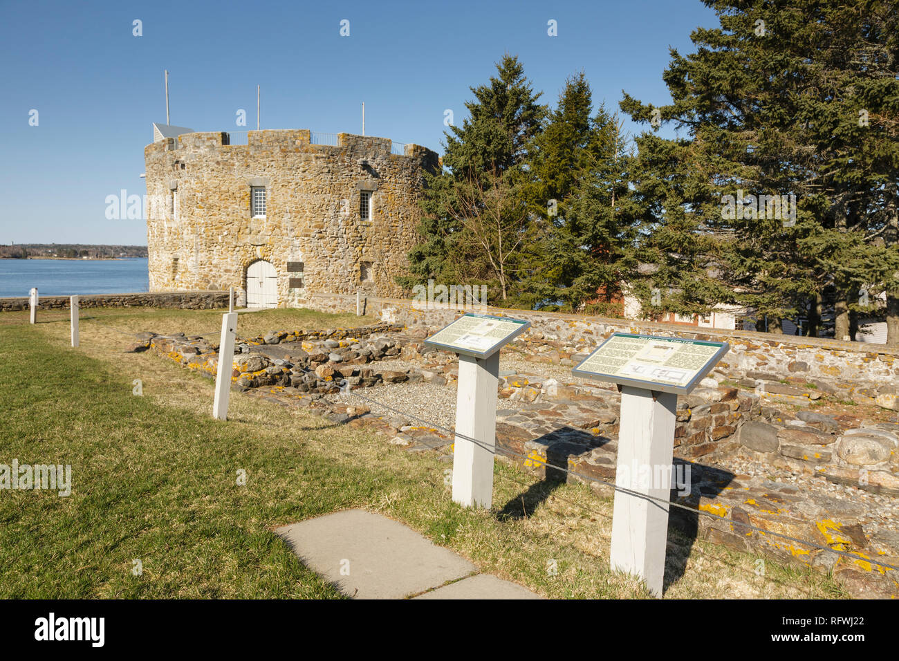 Fort William Henry in the village of New Harbor in the town of Bristol, Maine. Located on the coast of Maine, this fort was originally built in 1692. Stock Photo