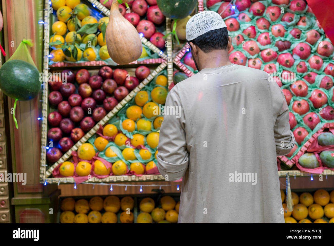 Unidentified Arabian Man On The Street Sell Local Vegetable And Fruits Man Selling Vegetables On A Market Arab Man In The Bazaar Stock Photo - Alamy Unidentified Arabian Man On The Street Sell Local Vegetable And Fruits Man Selling Vegetables On A Market Arab Man In The Bazaar Stock Photo - Alamy