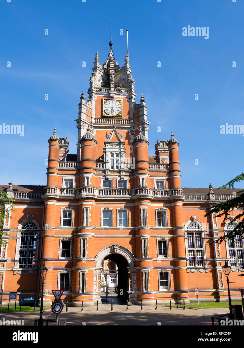 Royal holloway college egham surrey hi res stock photography and images