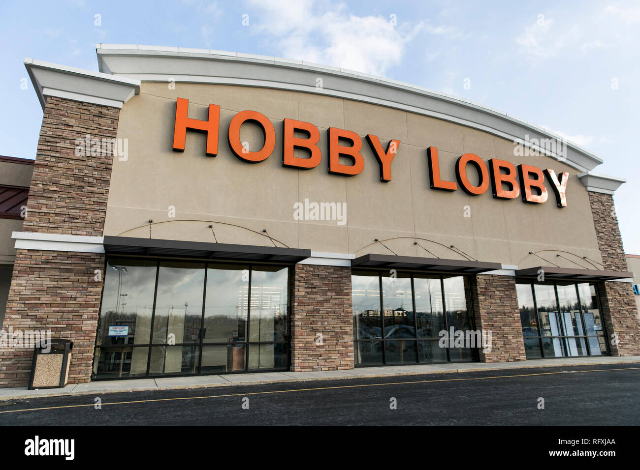 Hobby lobby logo hi-res stock photography and images - Alamy