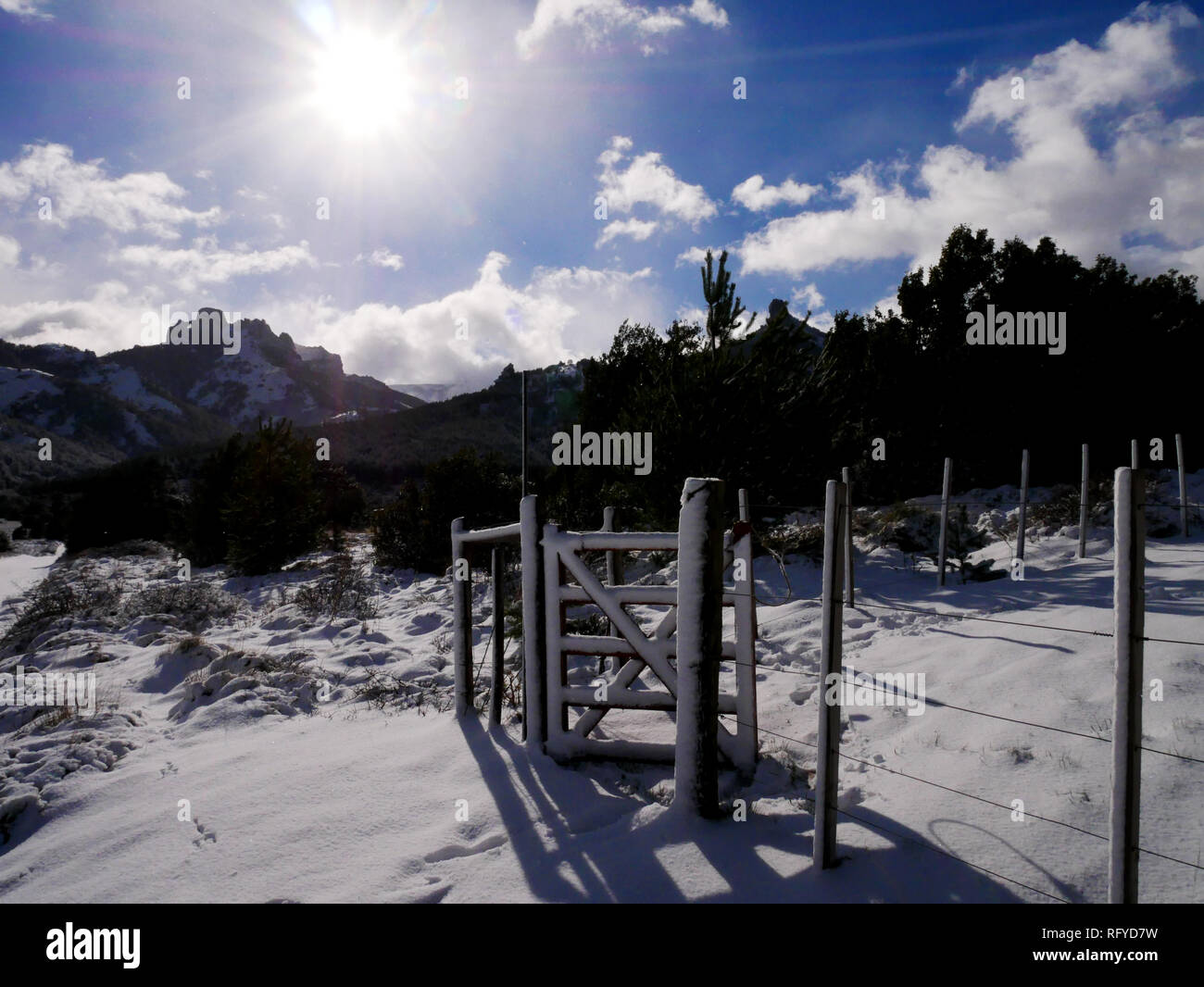 Paisaje de nieve hi-res stock photography and images - Alamy