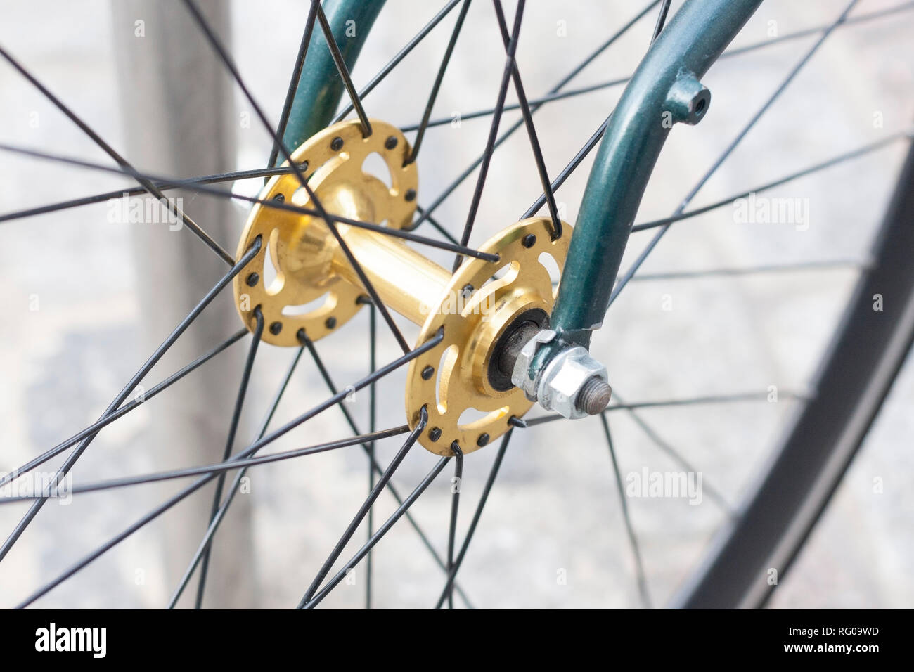 Wheel nut hires stock photography and images Alamy