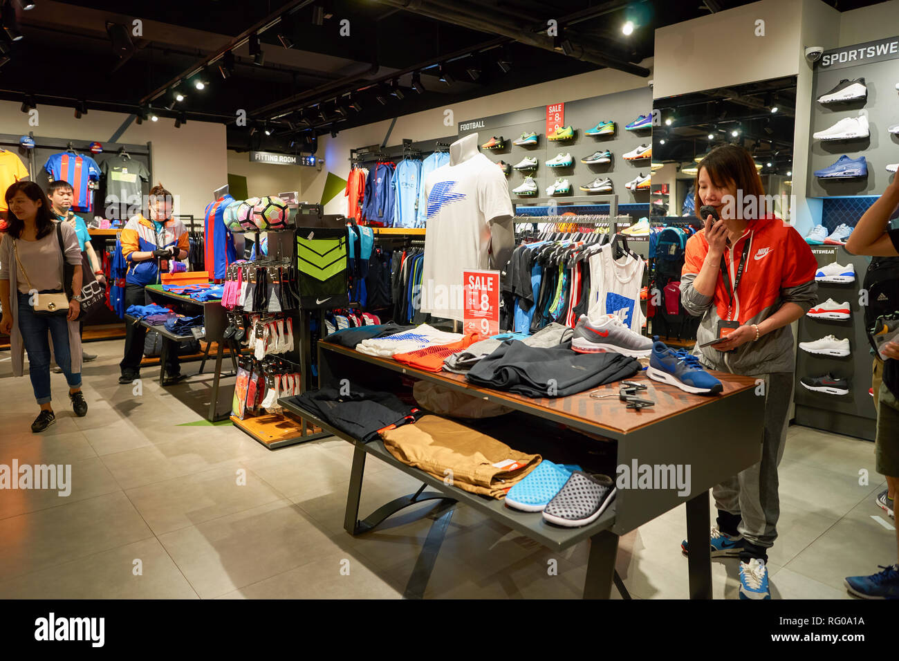HONG KONG - CIRCA SEPTEMBER, 2016: Nike store in Hong Kong Stock Photo -  Alamy