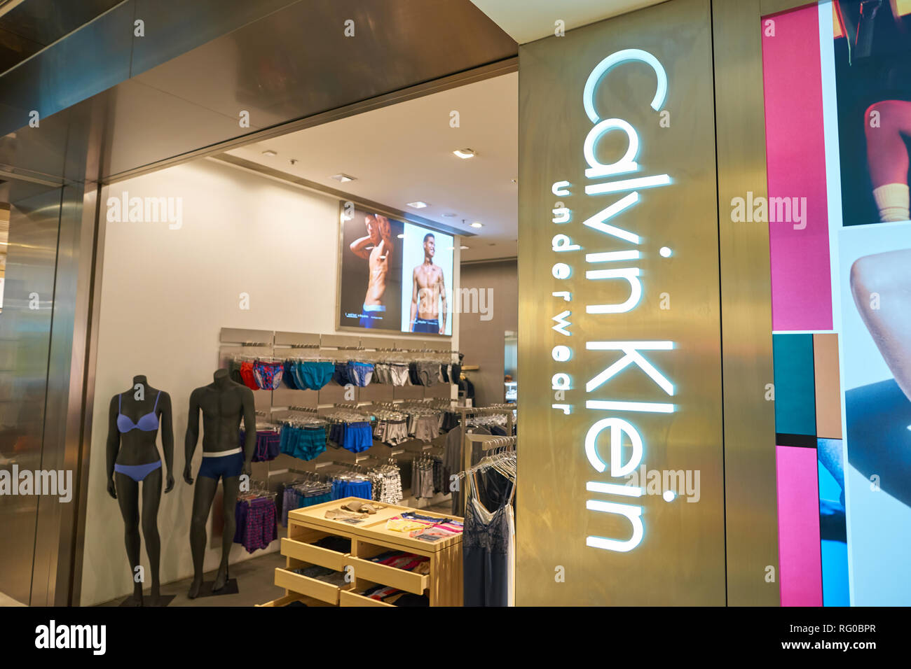Calvin klein store hi-res stock photography and images - Page 2 - Alamy