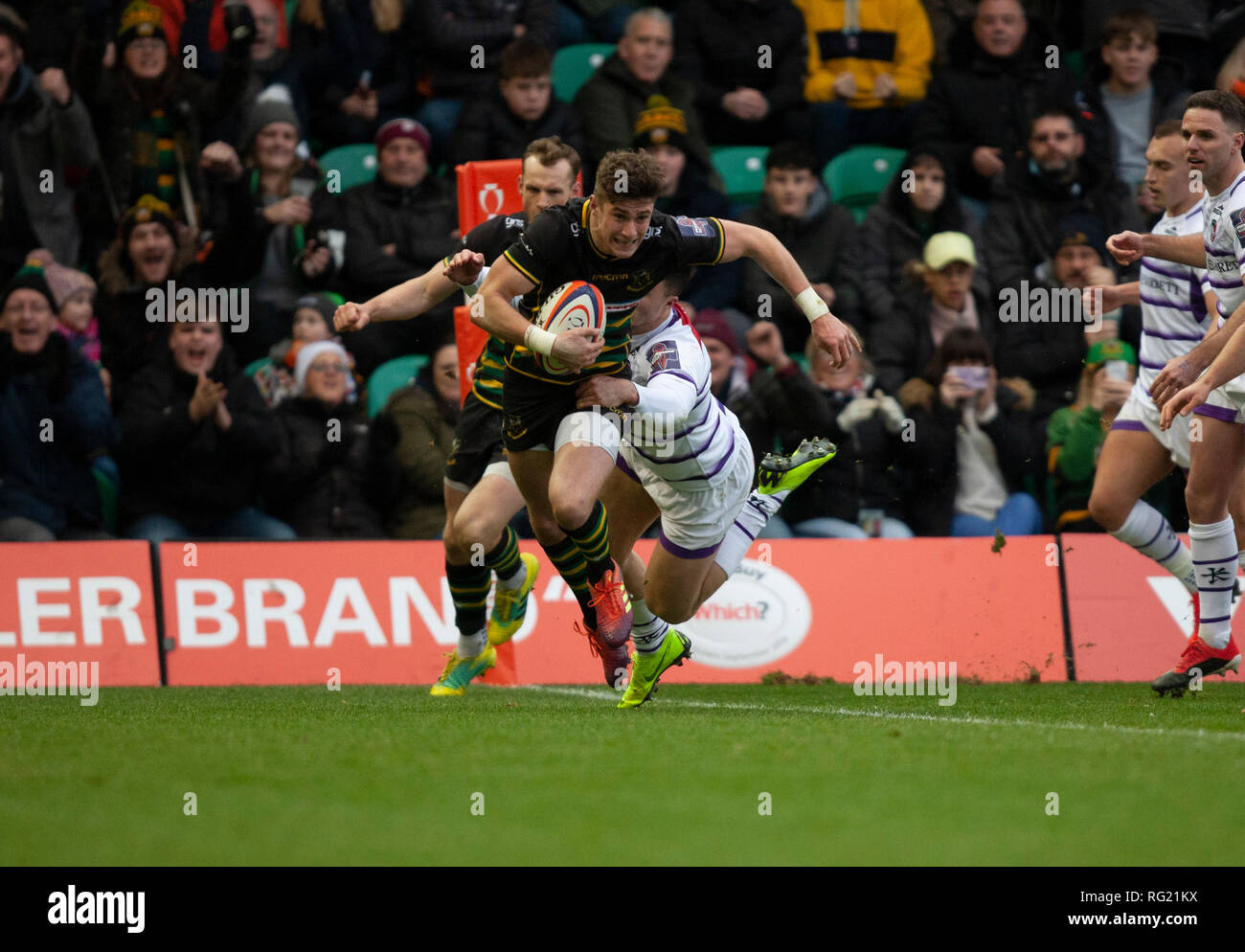 Northampton, UK. 26th January 2019. James Grayson of Northampton Saints scores a try during the Premiership Rugby Cup match between Northampton Saints and Leicester Tigers. Andrew Taylor/Alamy Live News Stock Photo
