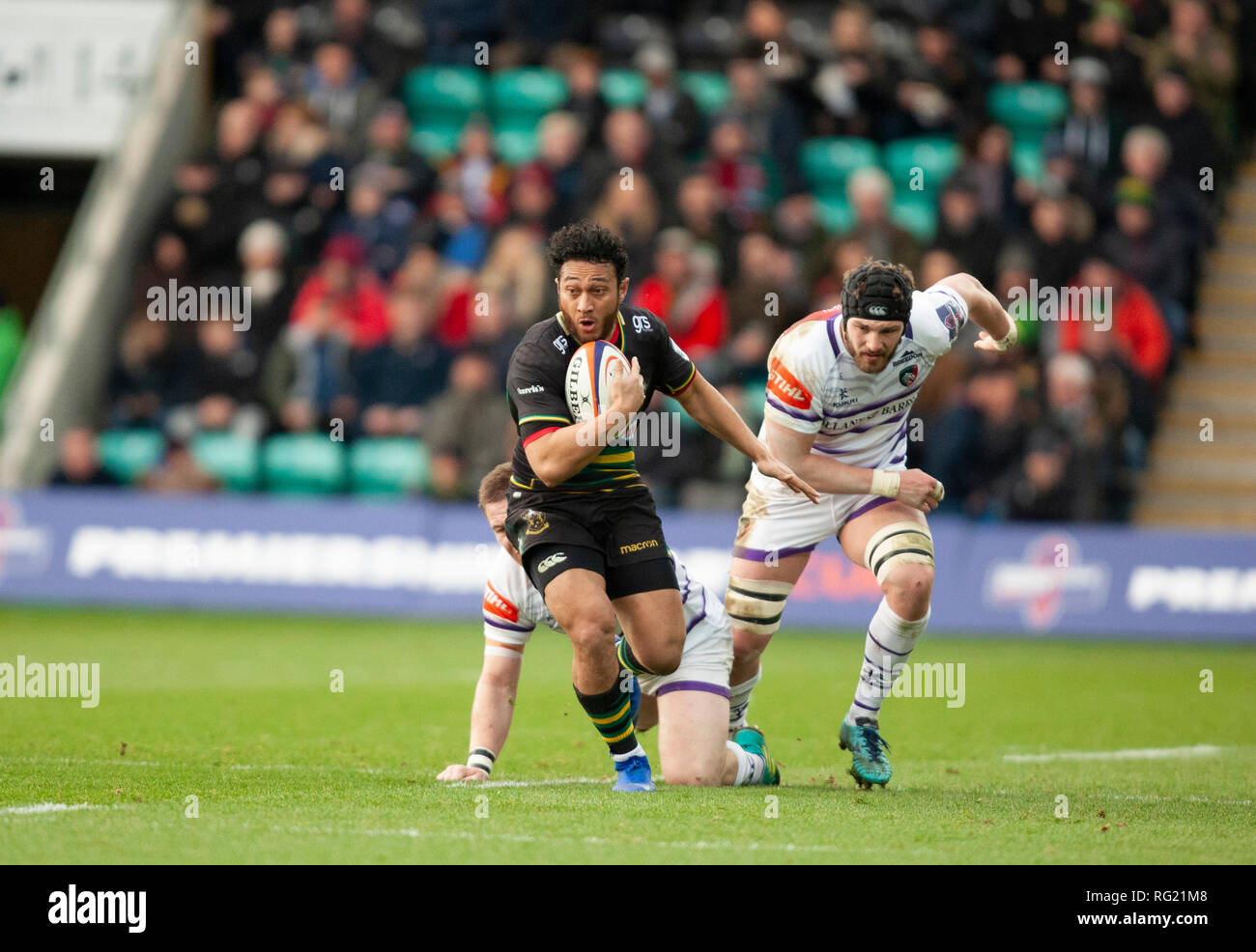 Northampton, UK. 26th January 2019. Nafi Tuitavake of Northampton Saints runs with the ball during the Premiership Rugby Cup match between Northampton Saints and Leicester Tigers. Andrew Taylor/Alamy Live News Stock Photo