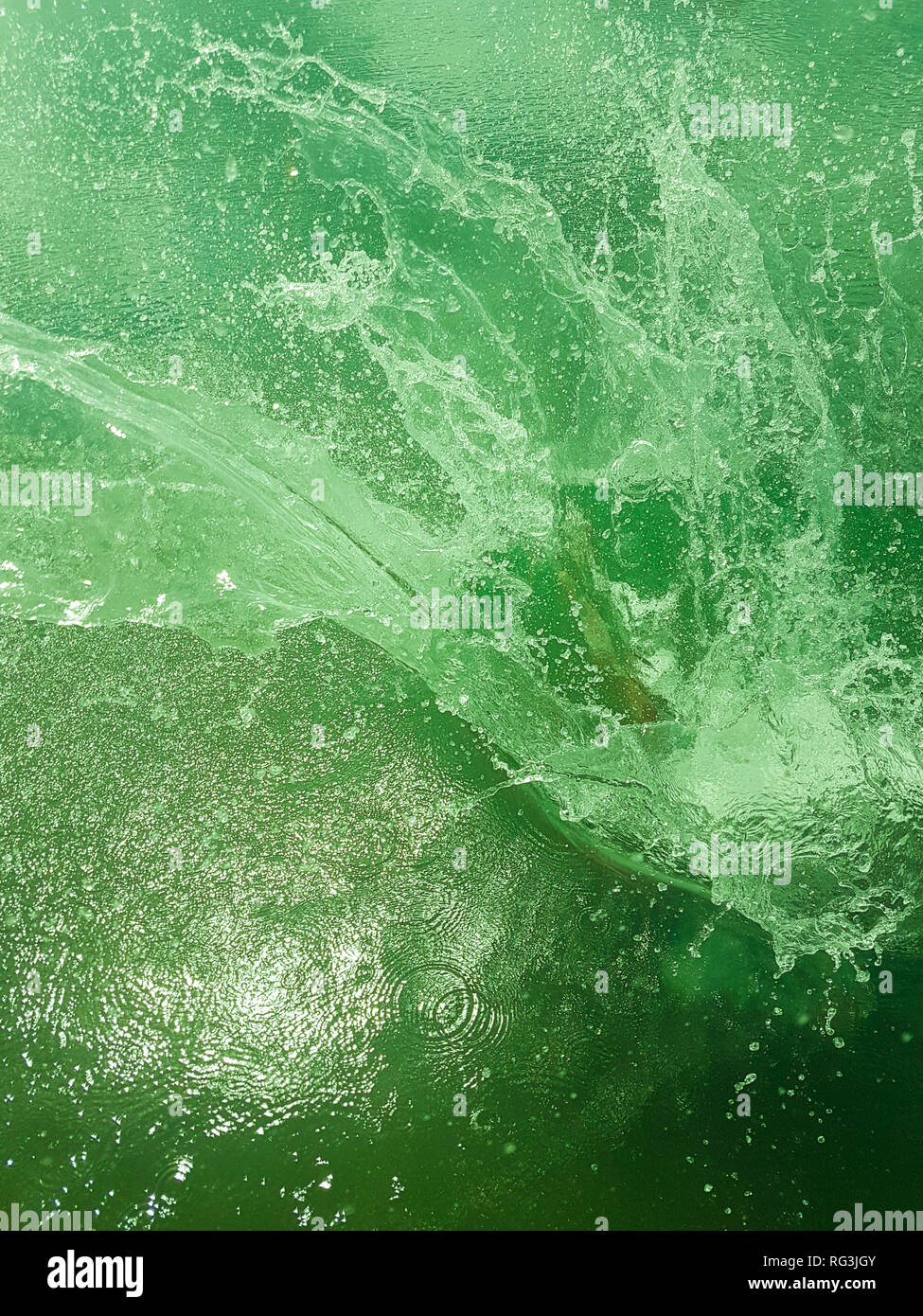 Phone water splash hi-res stock photography and images - Alamy