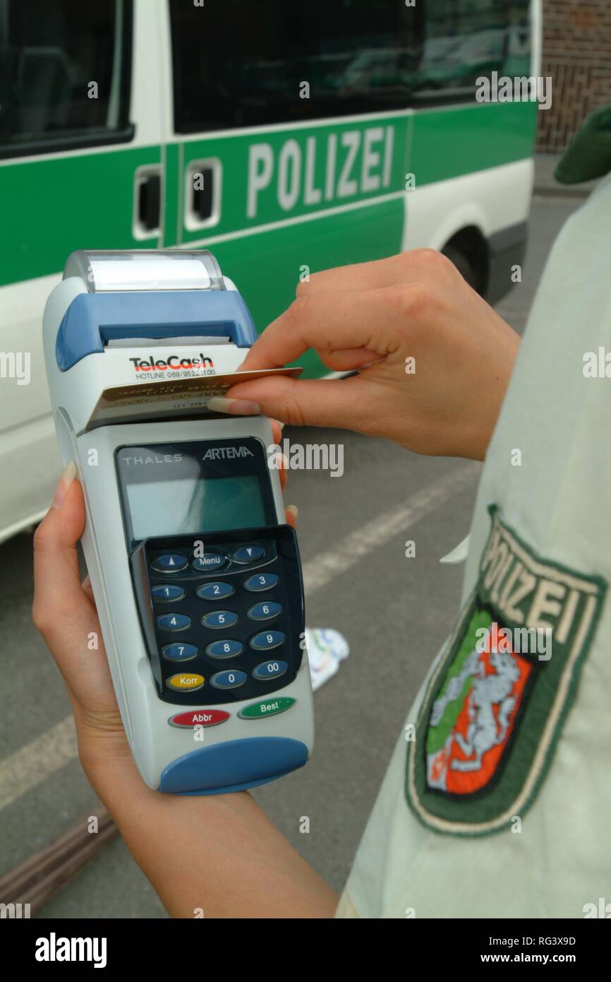 Creditcard payment speeding hires stock photography and images Alamy