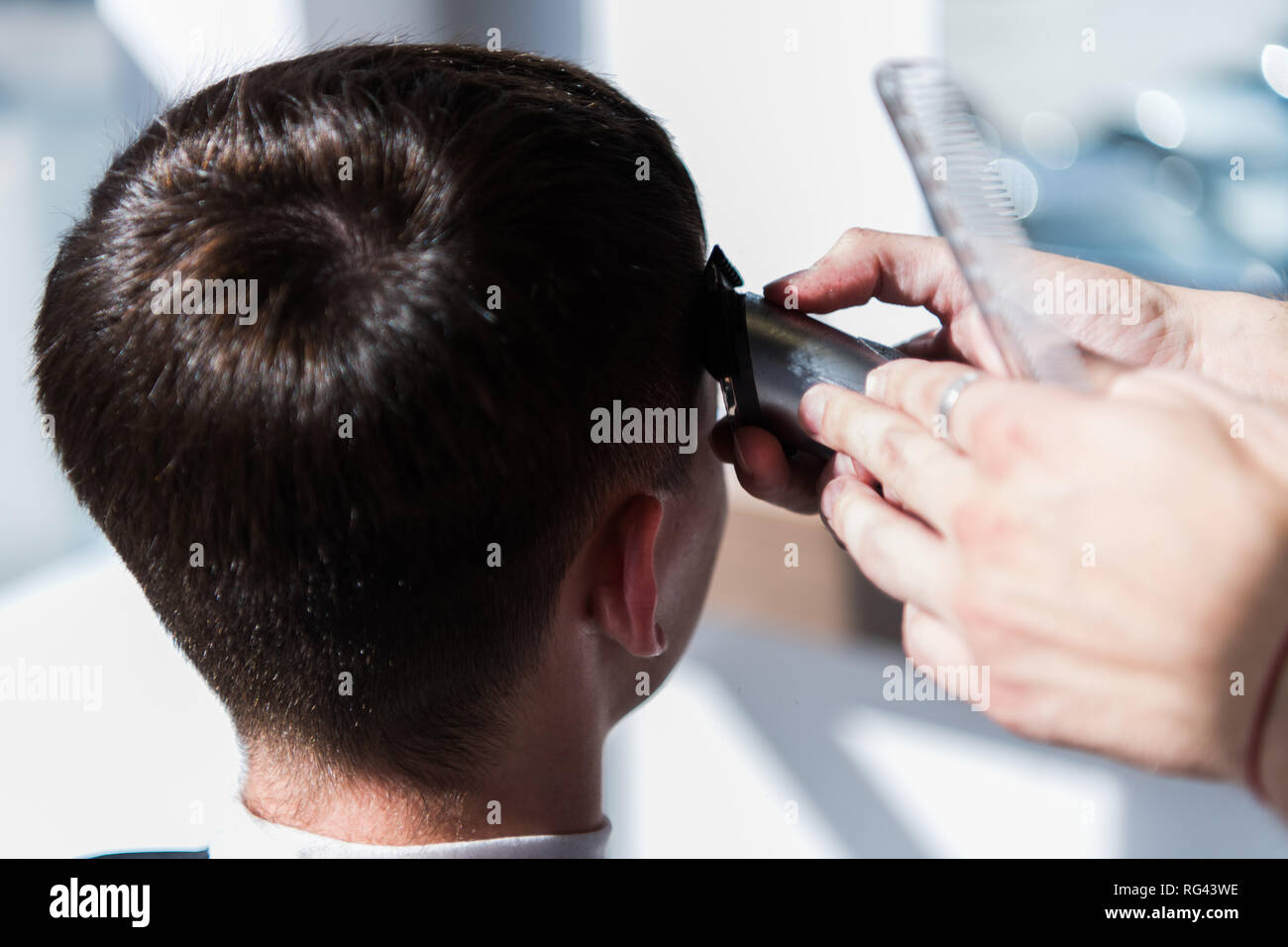 how to cut hair using machine