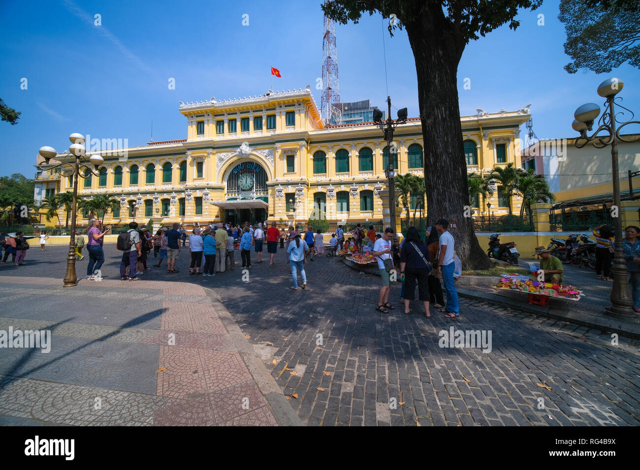 post-office-or-the-saigon-central-post-office-is-a-post-office-in-ho