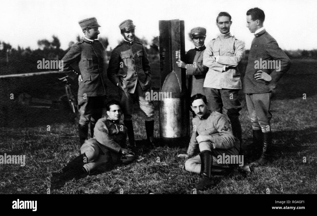 war, air force with bombard, 191518 Stock Photo Alamy