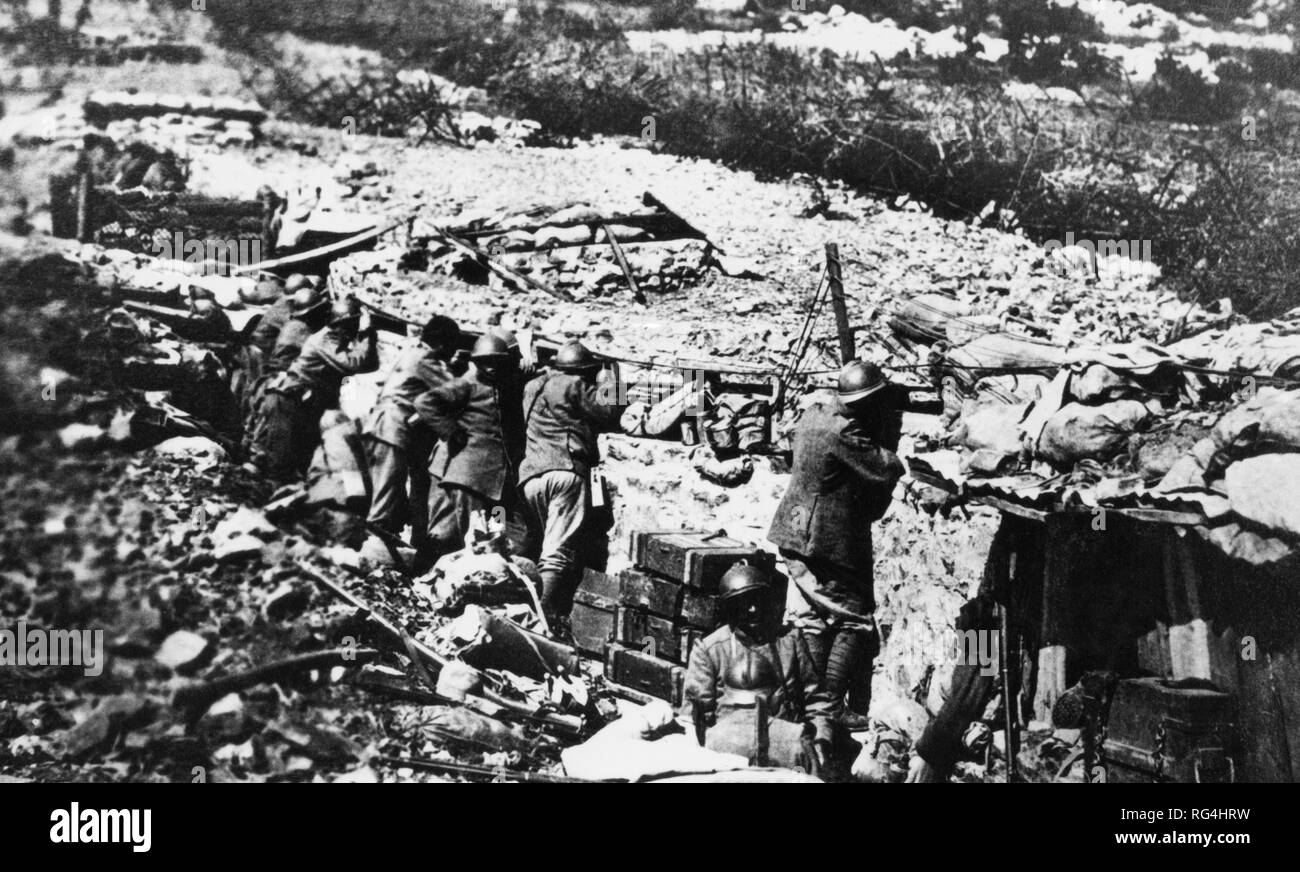 soldiers in the trenches on Mount San Marco, Italy 1915-18 Stock Photo
