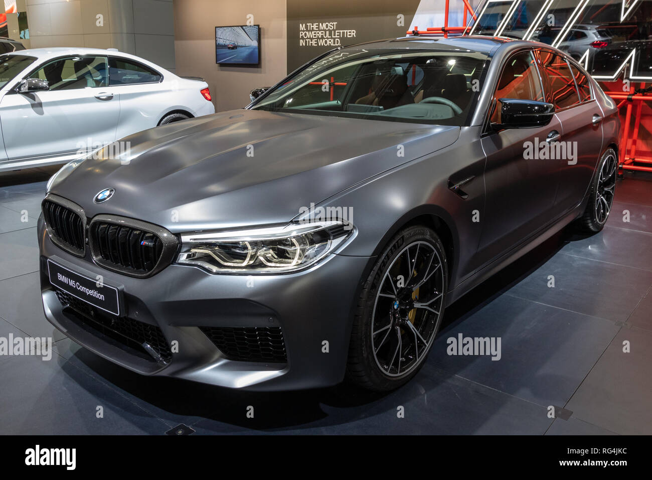 Bmw m5 black hi-res stock photography and images - Alamy