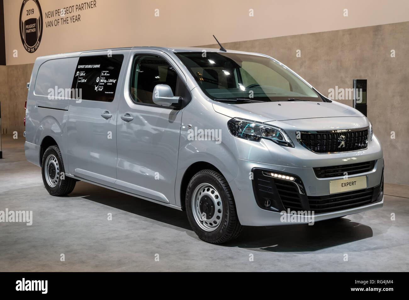 Ambitiøs Mediate defile BRUSSELS - JAN 18, 2019: Peugeot Partner commercial vehicle showcased at  the 97th Brussels Motor Show 2019 Autosalon Stock Photo - Alamy